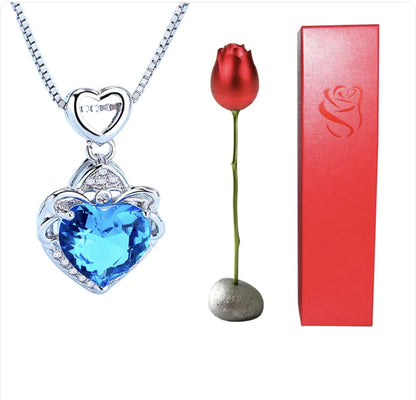 Heart blue Crystal Pendant Necklace / Collier avec cristal de couleur