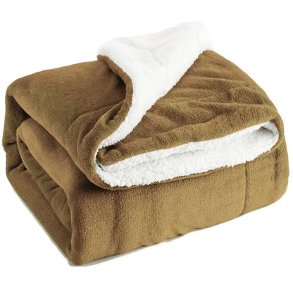 Cozy Sherpa Lamb Fleece Blanket / Couverture ultra-confortable