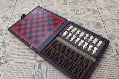 Jeu d'échec antique en cuir / Antique Leather Box Set Chess